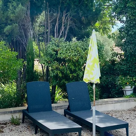 Maison Au Calme Proche Semesterbostad *