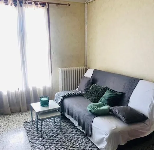 Maison Au Calme Proche Nyaraló